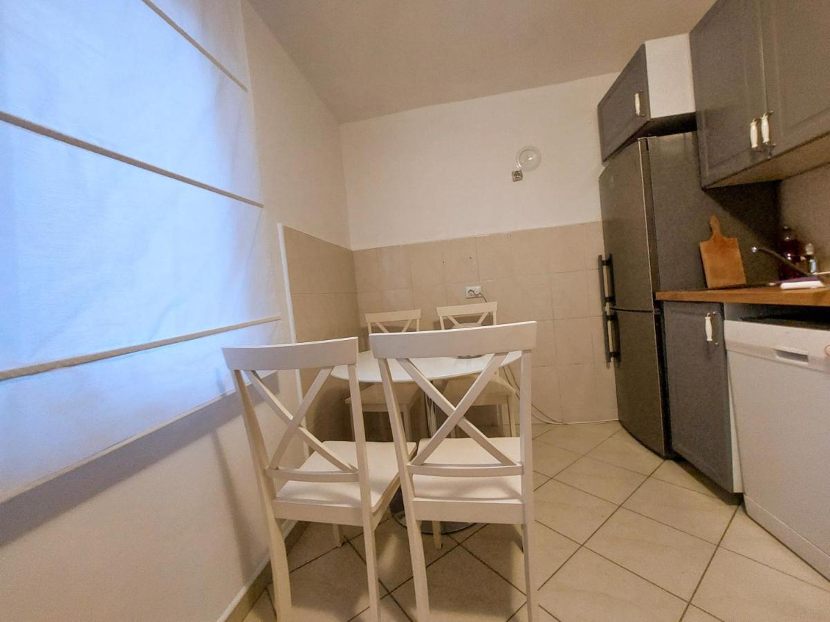 By The Nona Apartman *